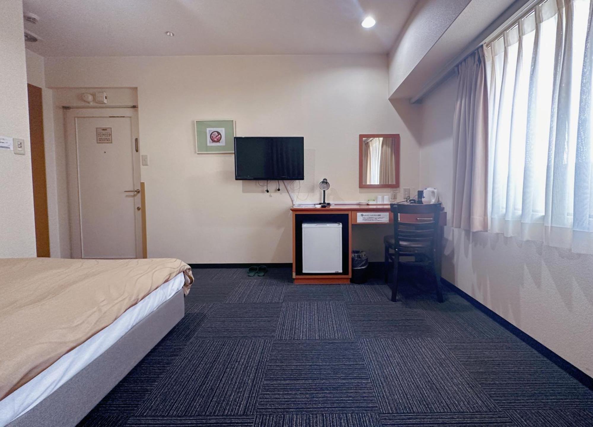 Nissei Hotel Fukuoka Фукуока Екстер'єр фото